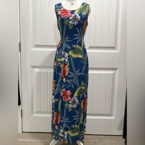 VTG Winnie Fashion Women Dress Medium Maxi Sleeveless Tank
Hawaiian Floral Rayon